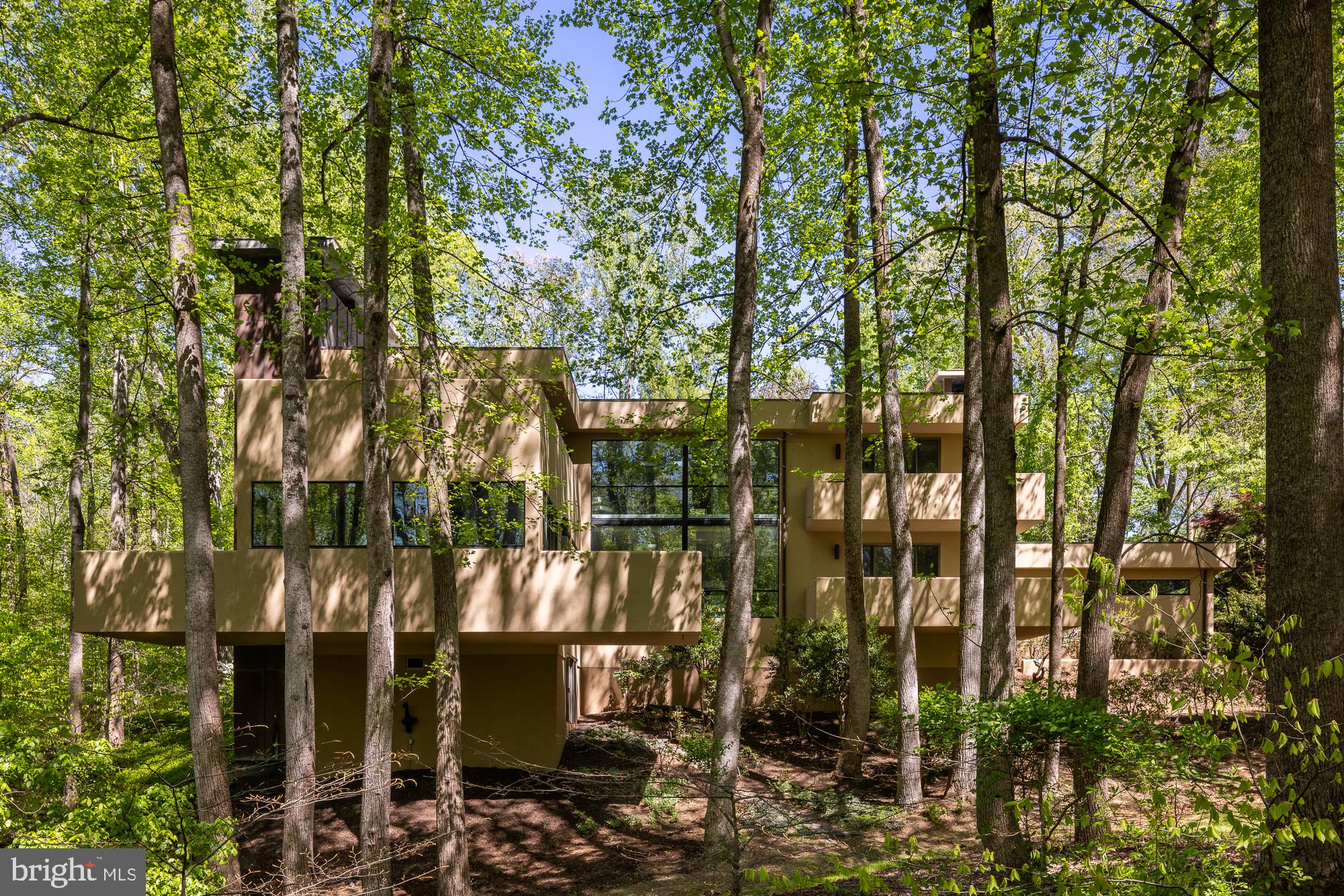 FAIRFAX STATION - Residential