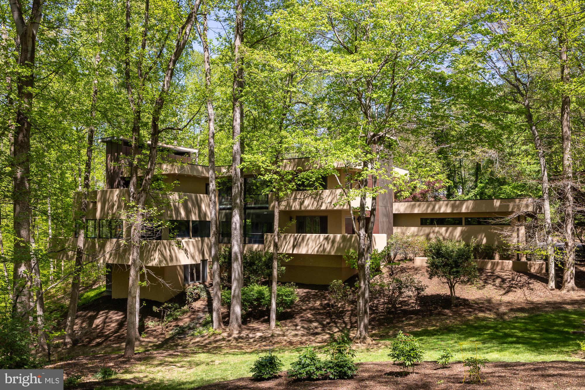 FAIRFAX STATION - Residential