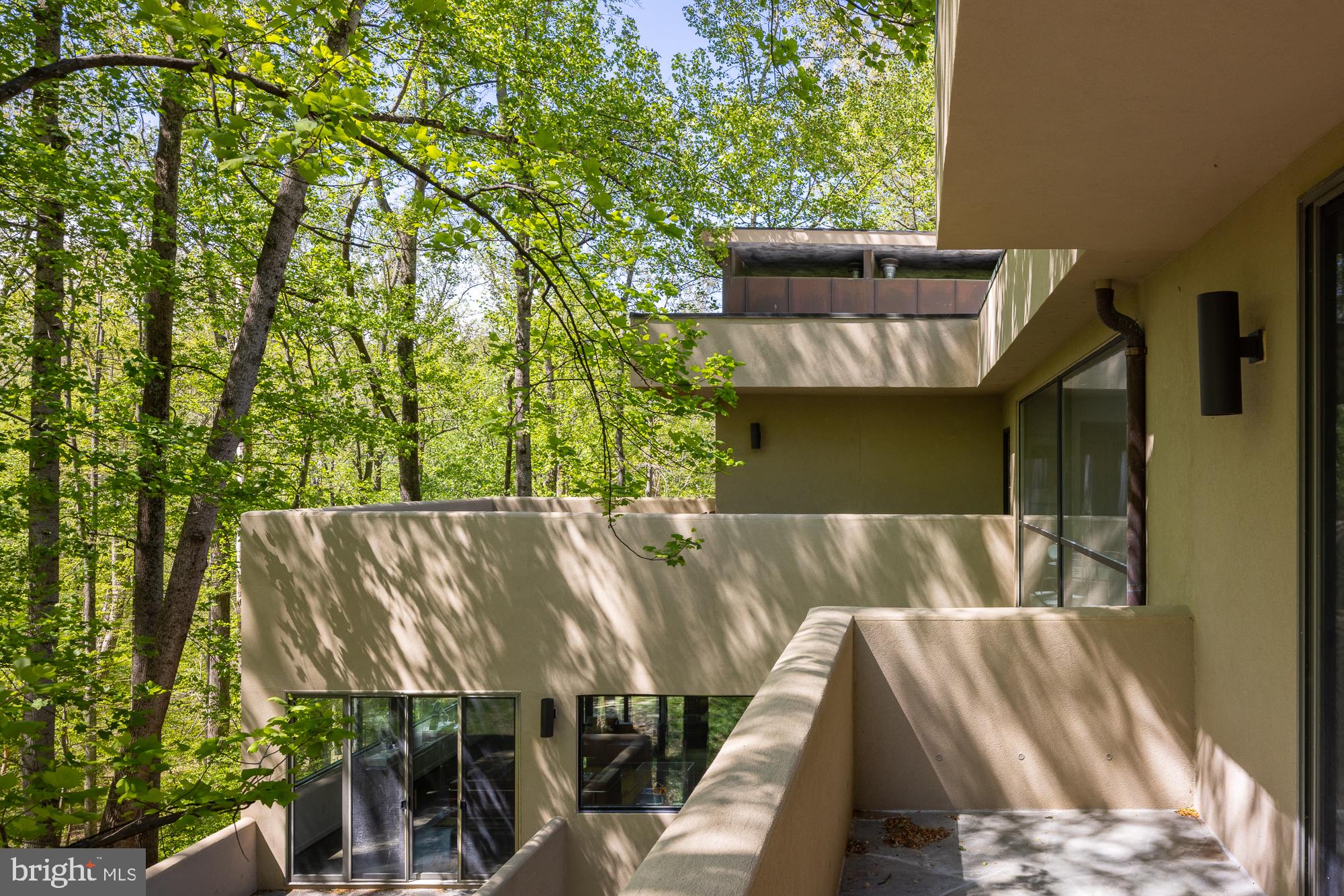 FAIRFAX STATION - Residential