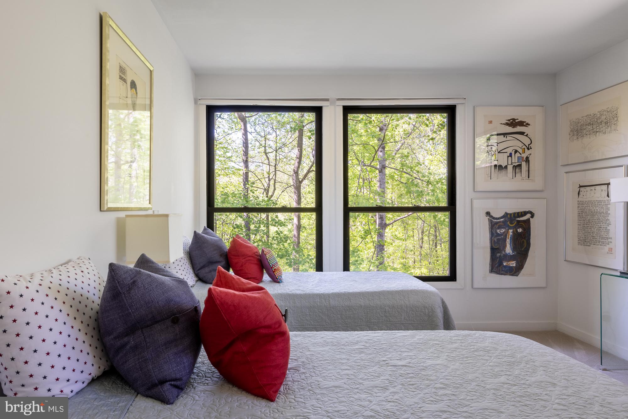 FAIRFAX STATION - Residential