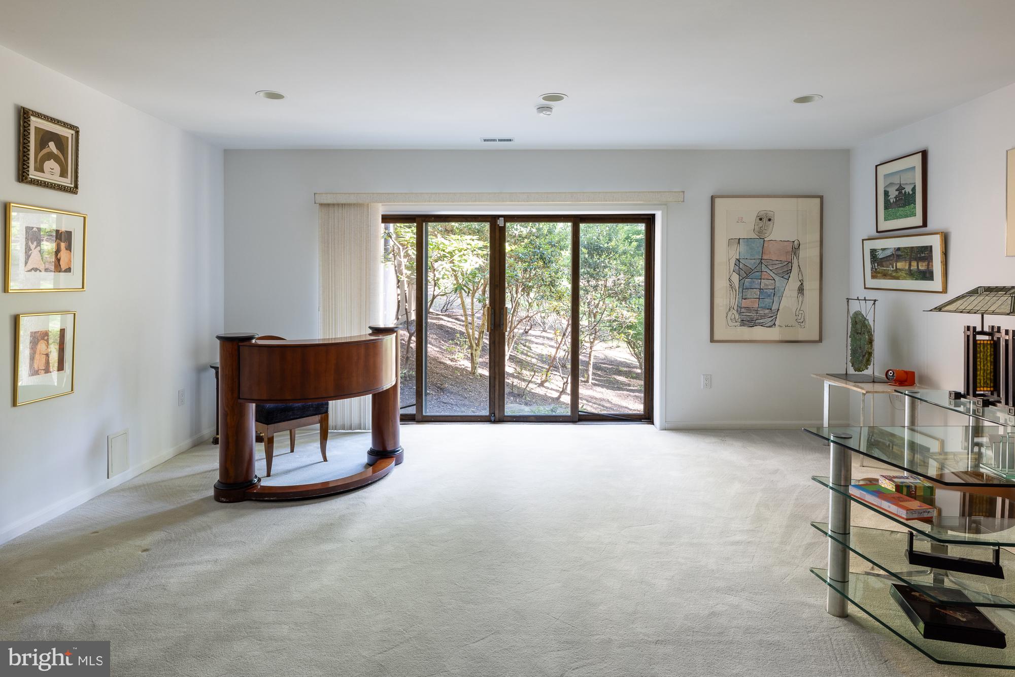 FAIRFAX STATION - Residential