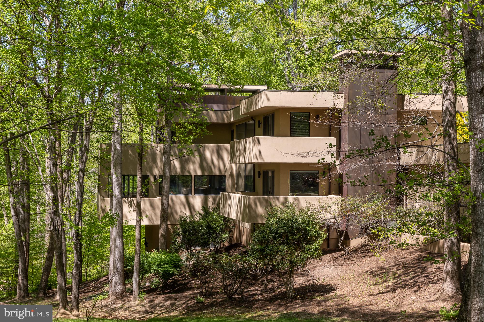 FAIRFAX STATION - Residential