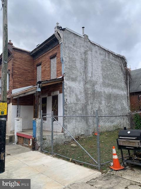 STRAWBERRY MANSION - Residential