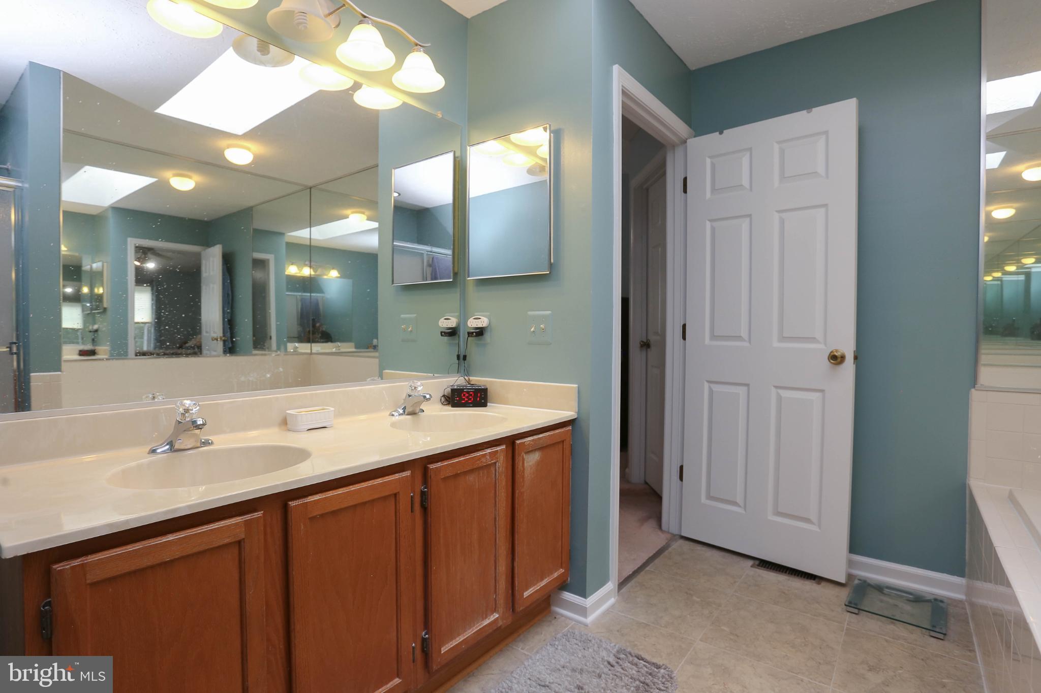 SUNNYFIELD ESTATES - Residential