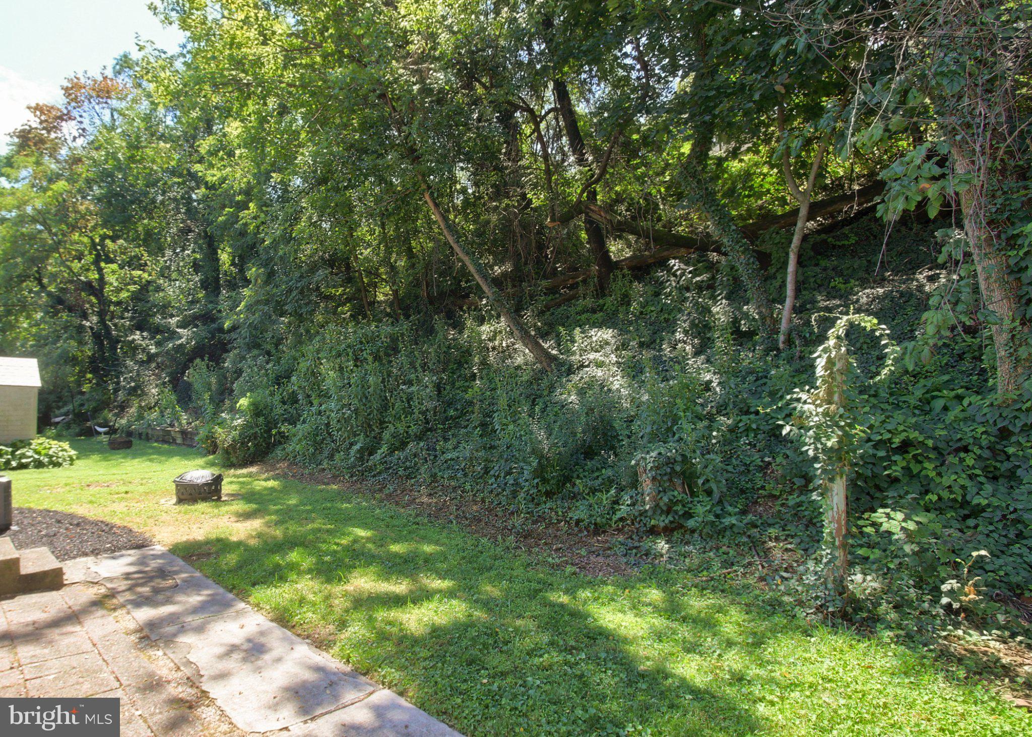 414 HILLSIDE ROAD