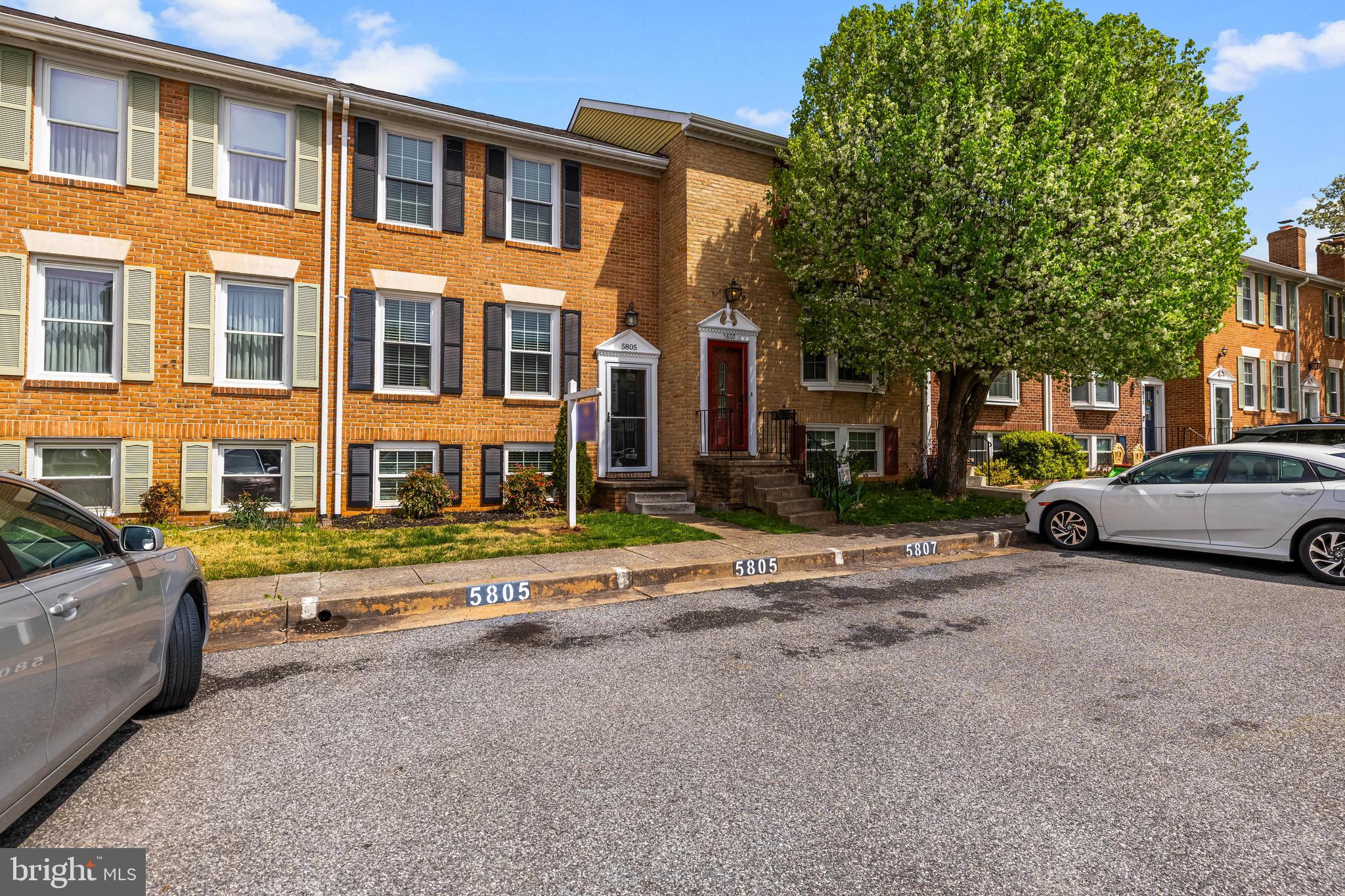 RICHARDSON MEWS - Residential