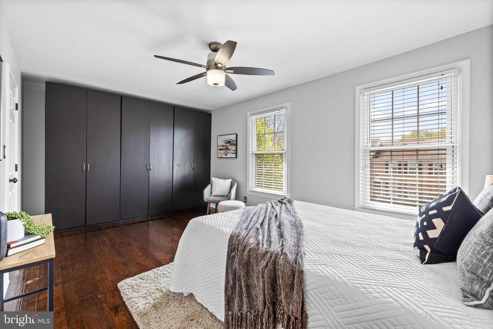 RICHARDSON MEWS - Residential