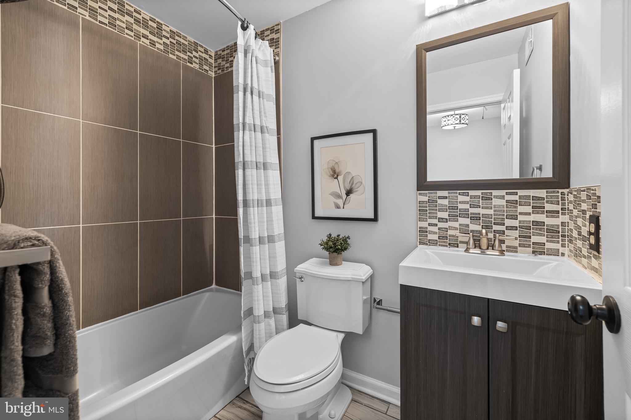 RICHARDSON MEWS - Residential