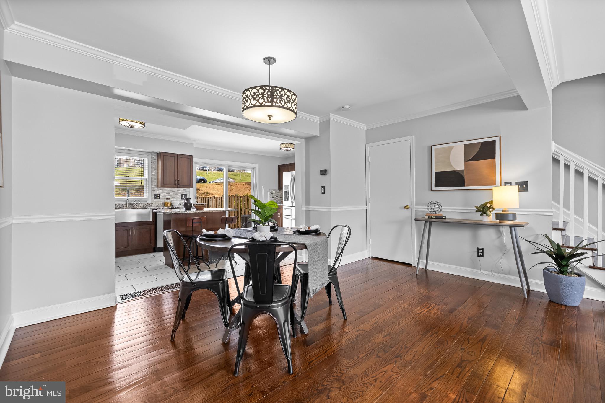 RICHARDSON MEWS - Residential