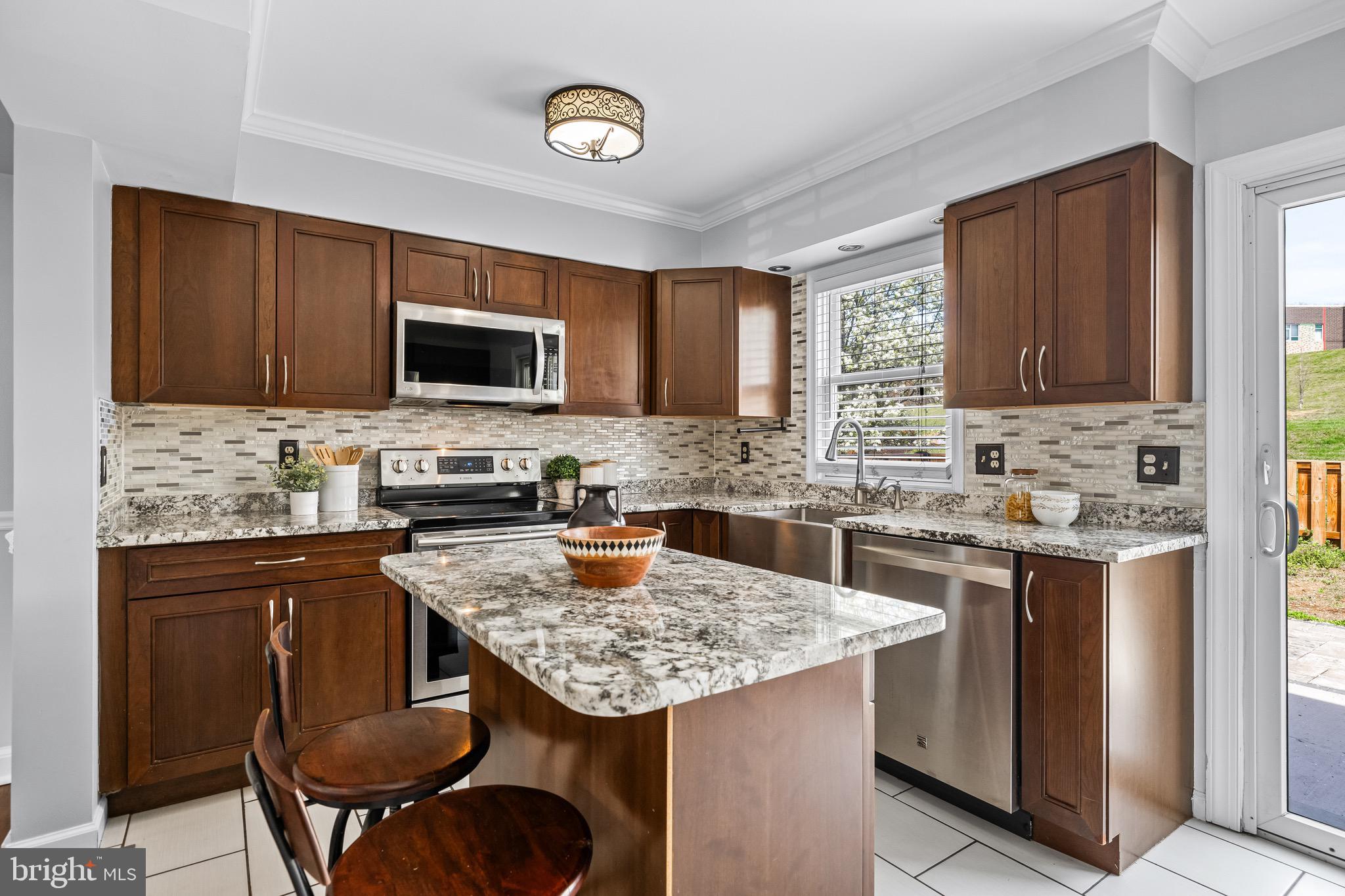 RICHARDSON MEWS - Residential