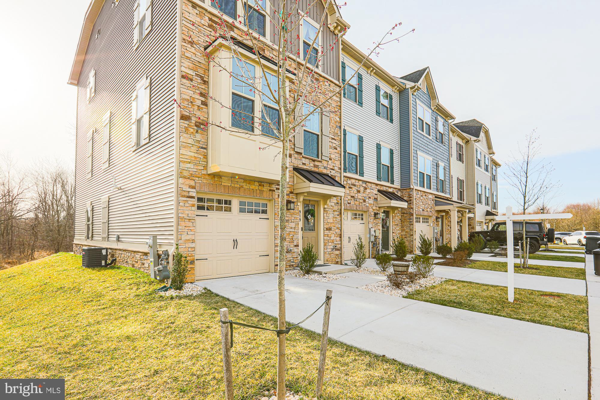 TOWNES AT BYNUM RUN - Residential