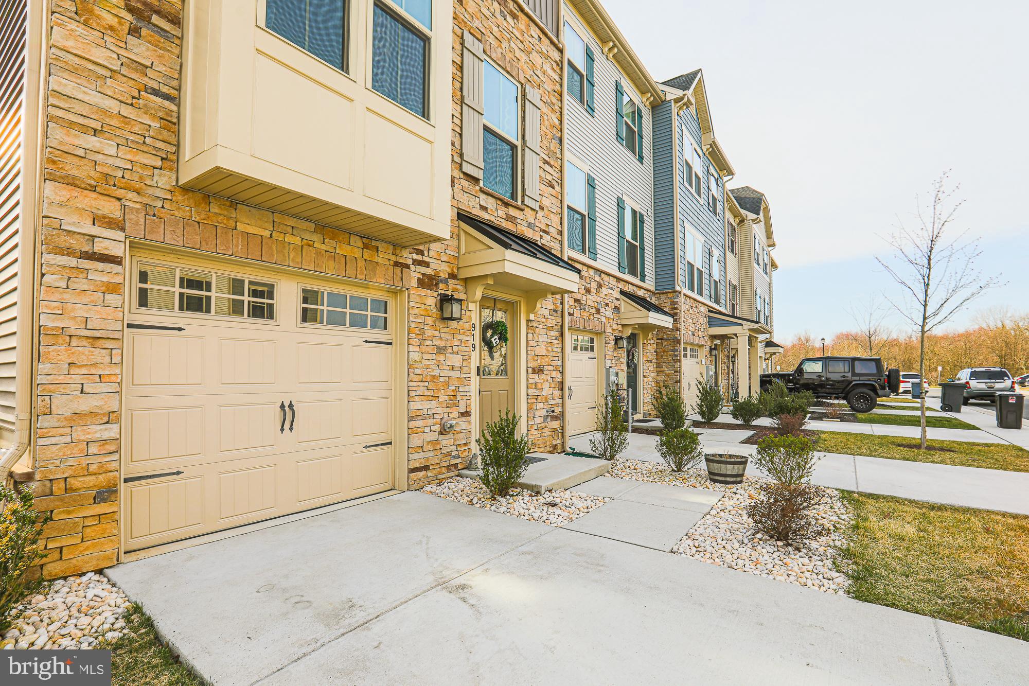 TOWNES AT BYNUM RUN - Residential