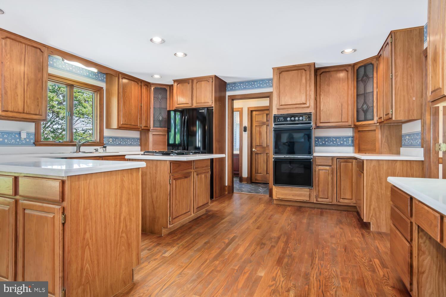 TUNIS MILLS - Residential