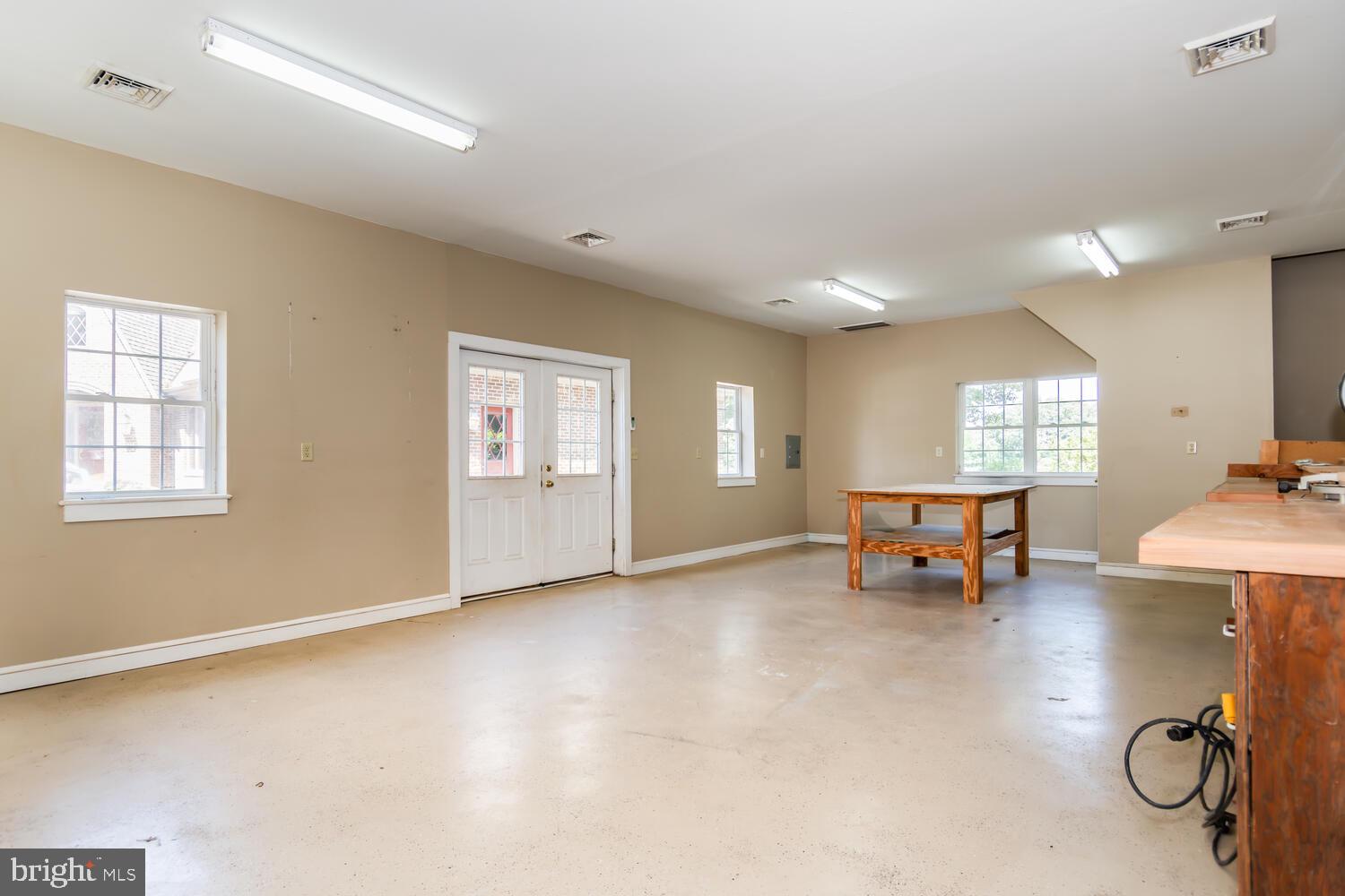 TUNIS MILLS - Residential