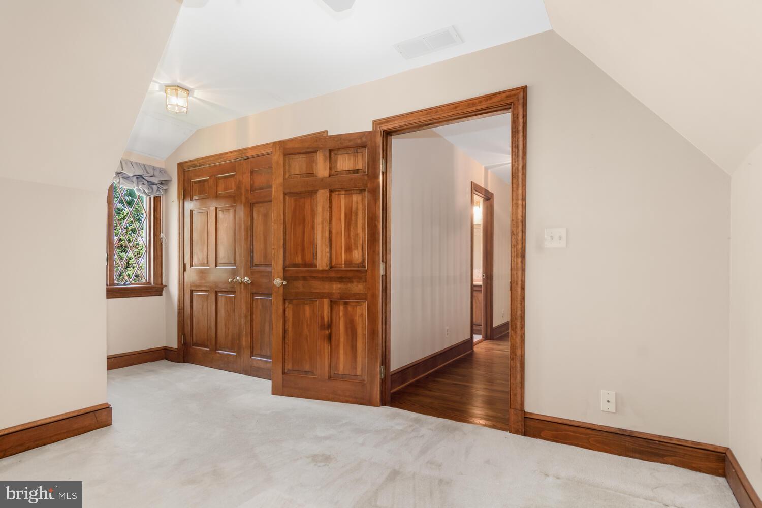 TUNIS MILLS - Residential