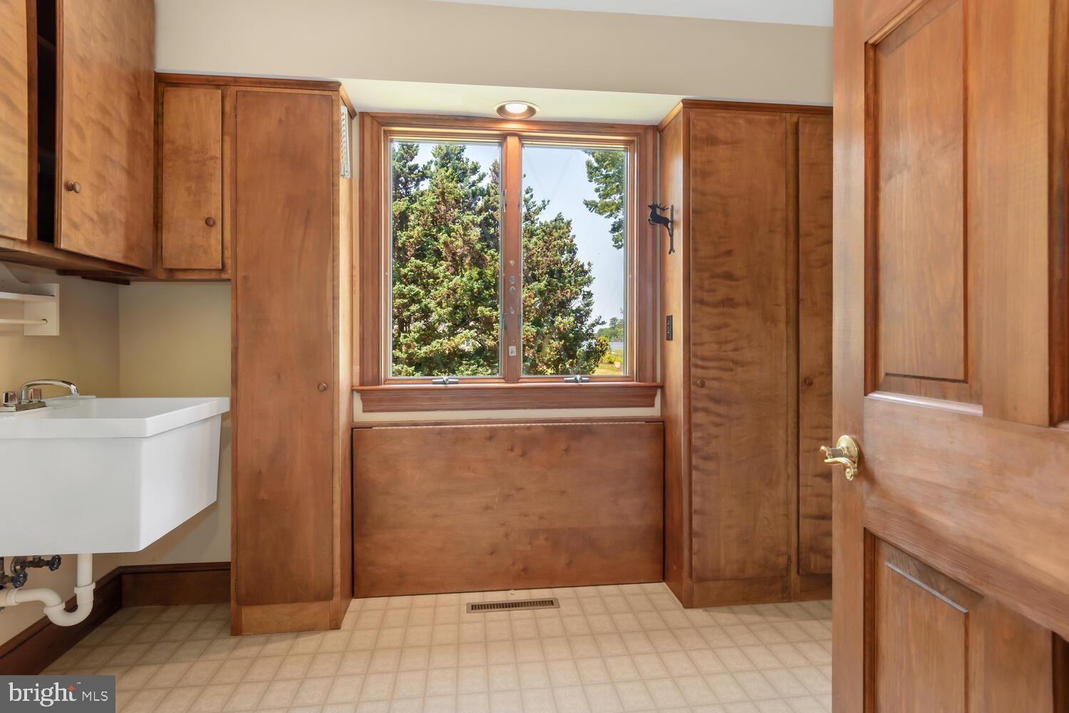 TUNIS MILLS - Residential