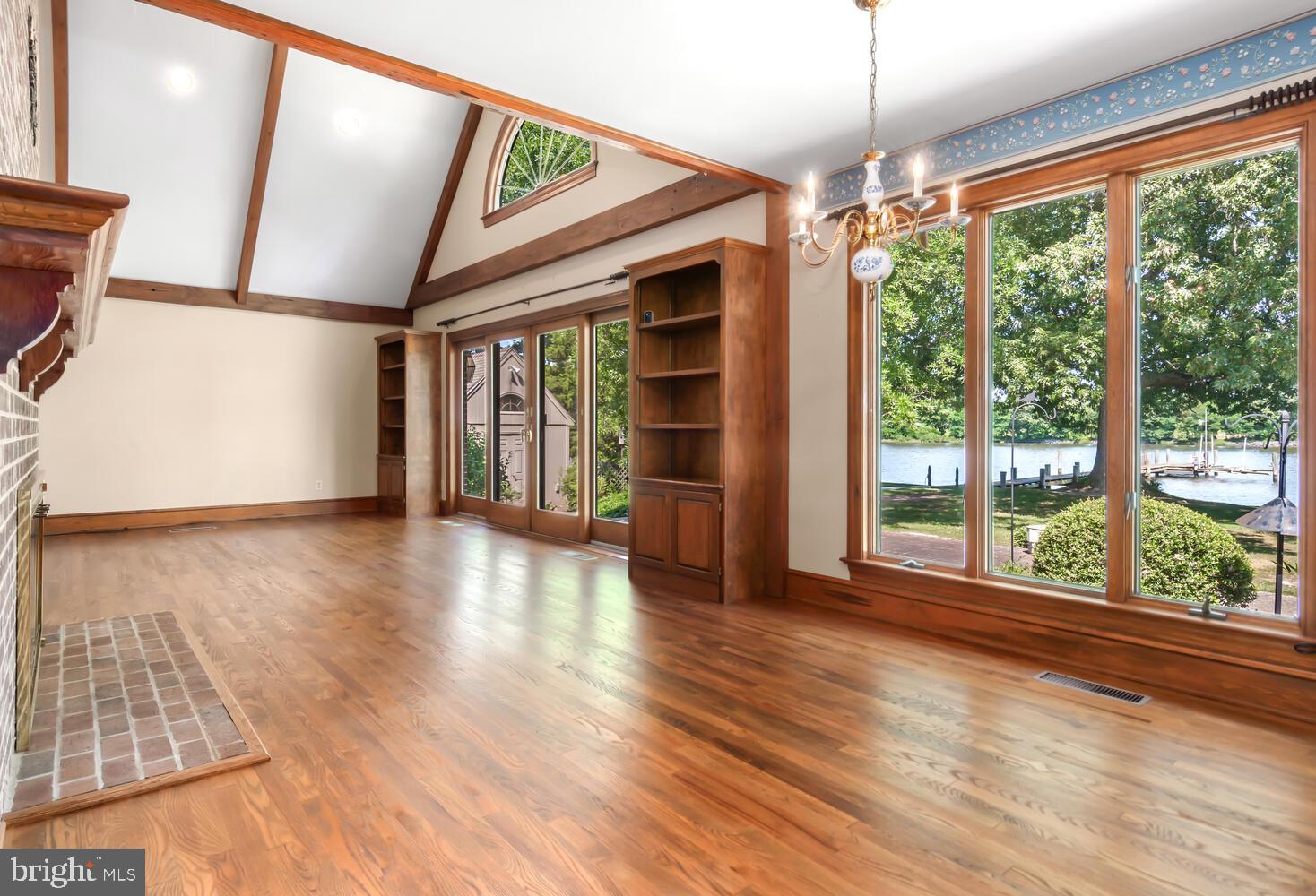 TUNIS MILLS - Residential