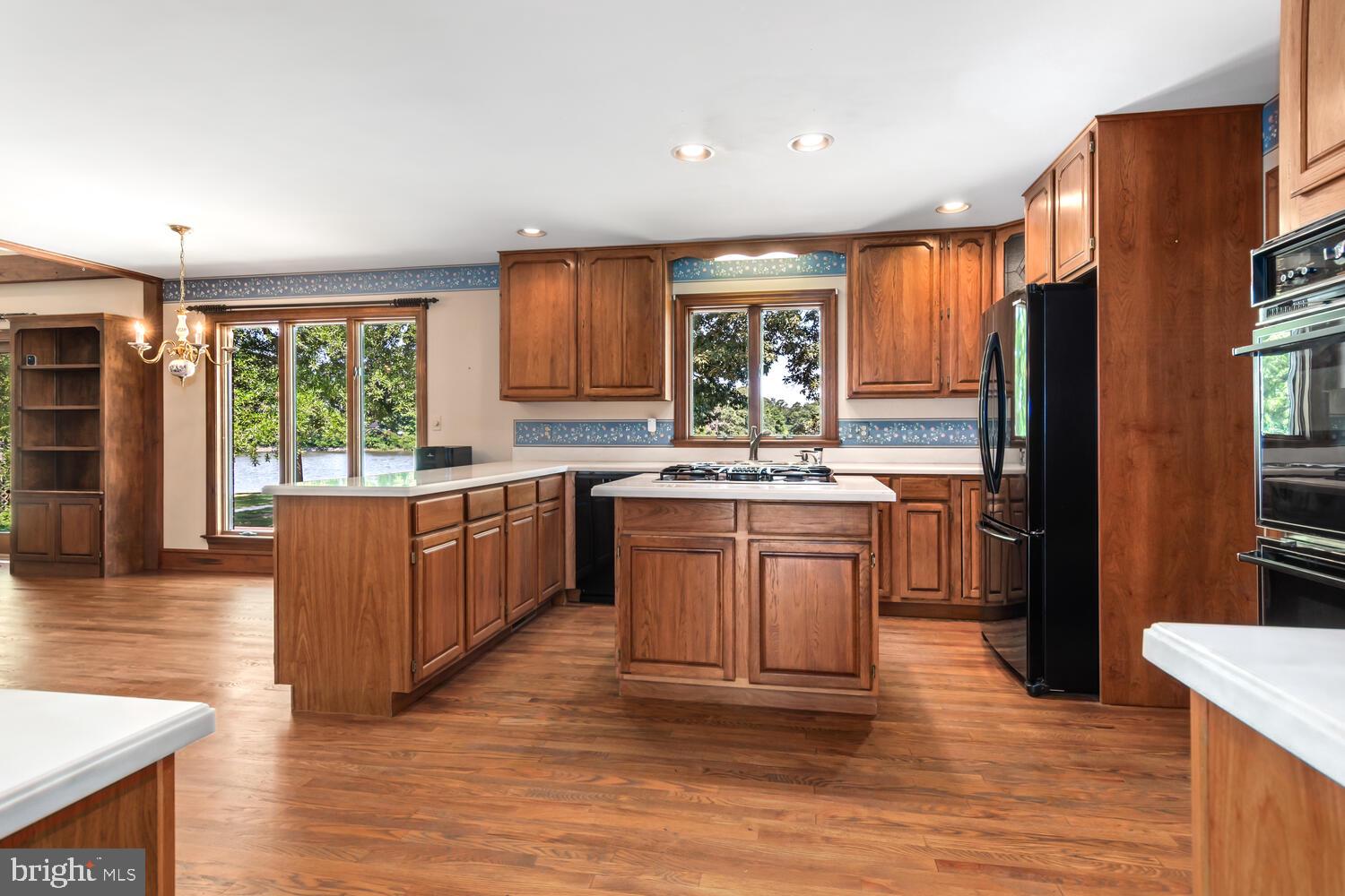 TUNIS MILLS - Residential