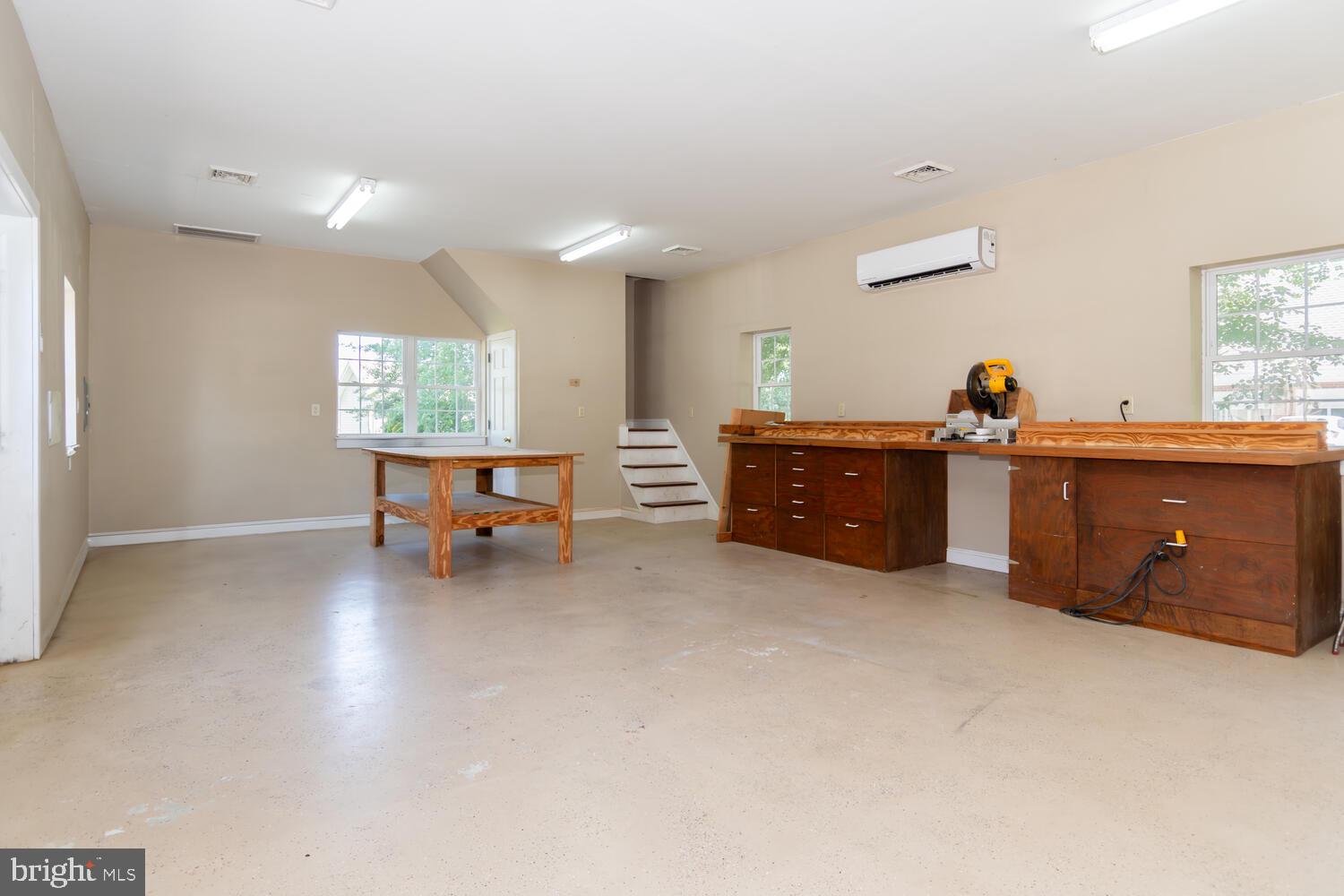 TUNIS MILLS - Residential