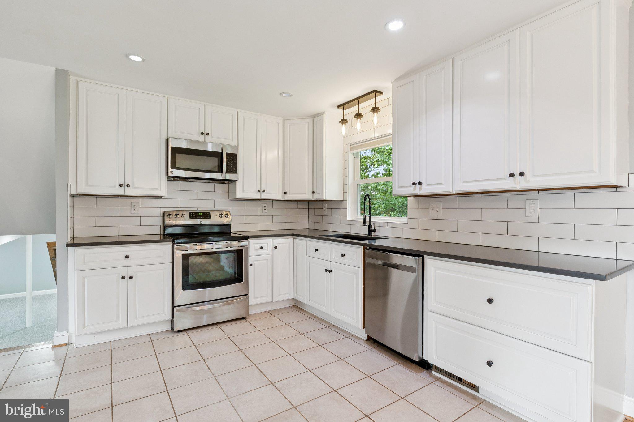 MONROVIA - Residential