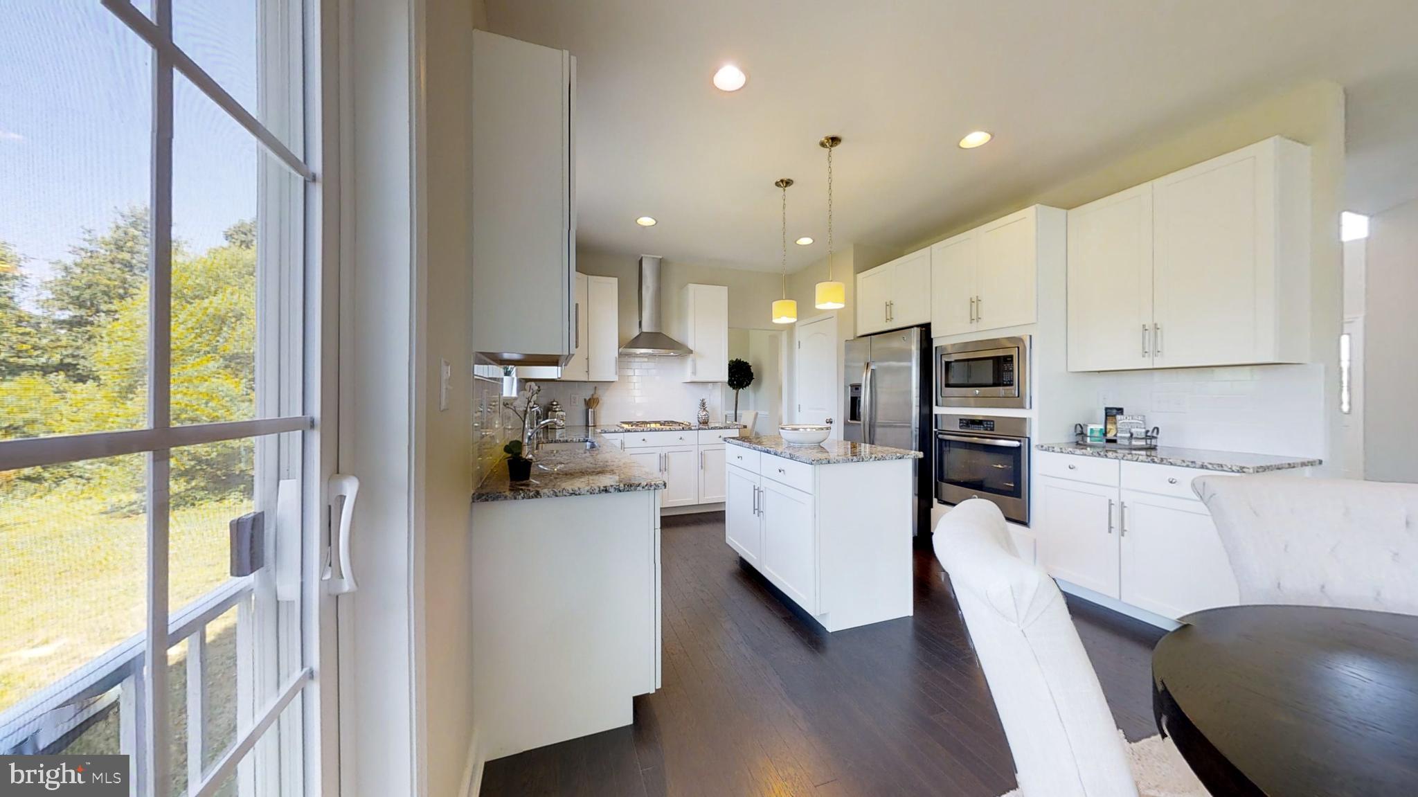 HIDDEN BROOK - Residential