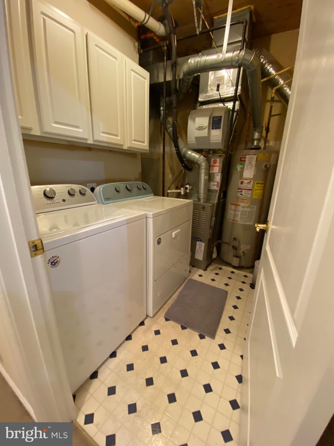 BELVEDERE GLEN - Residential Lease