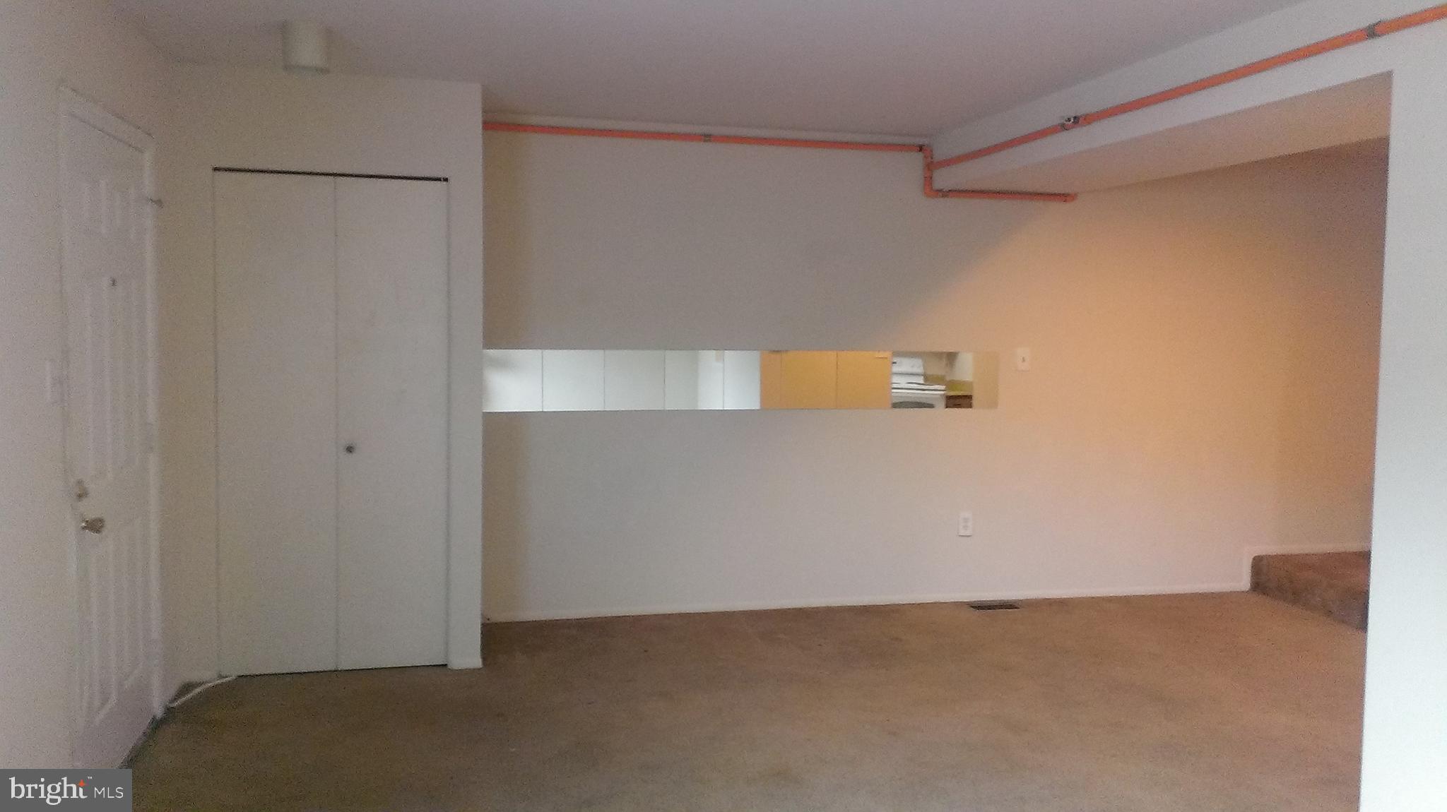 LAKELAND PARK - Residential Lease