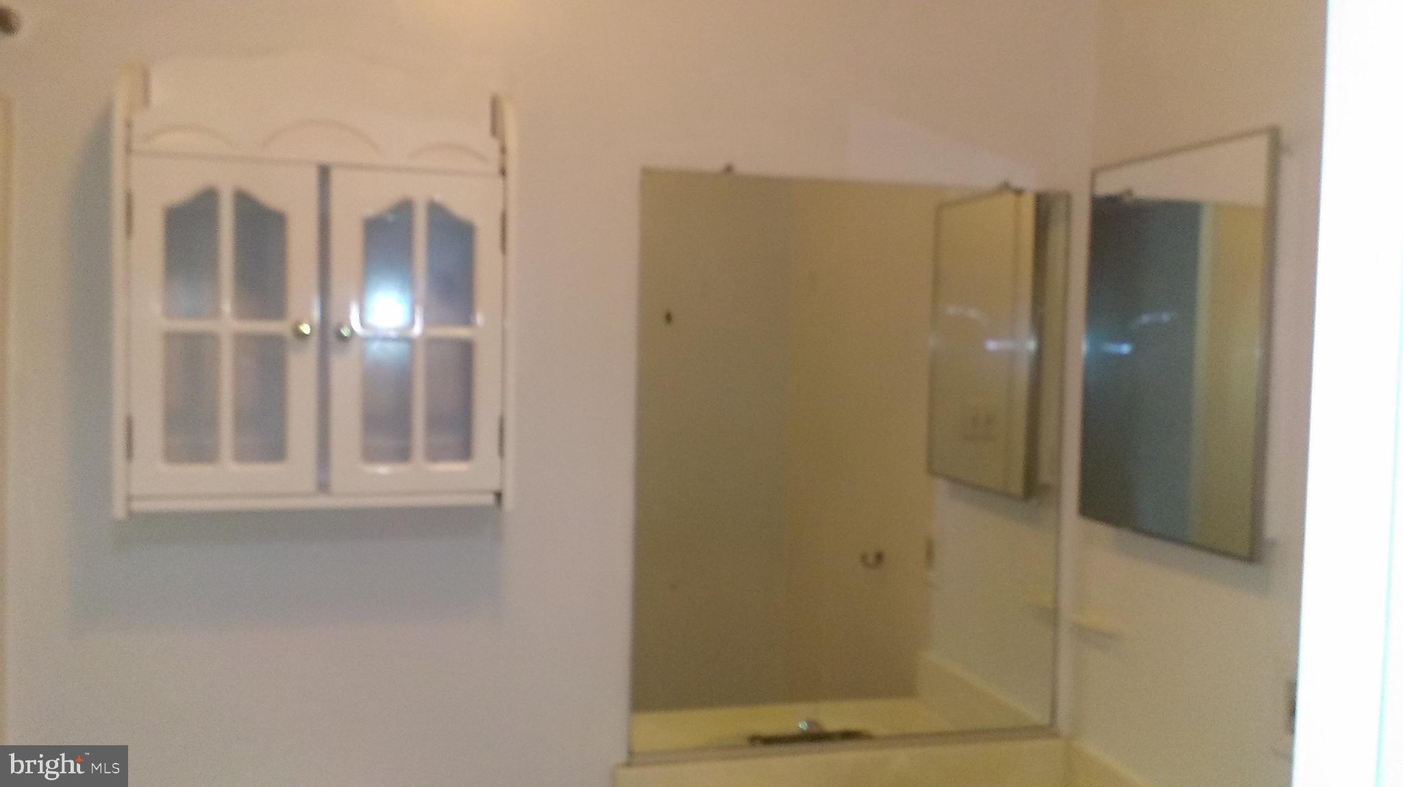 LAKELAND PARK - Residential Lease