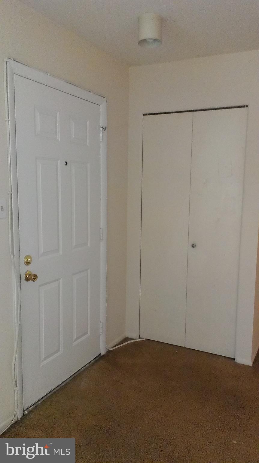 LAKELAND PARK - Residential Lease