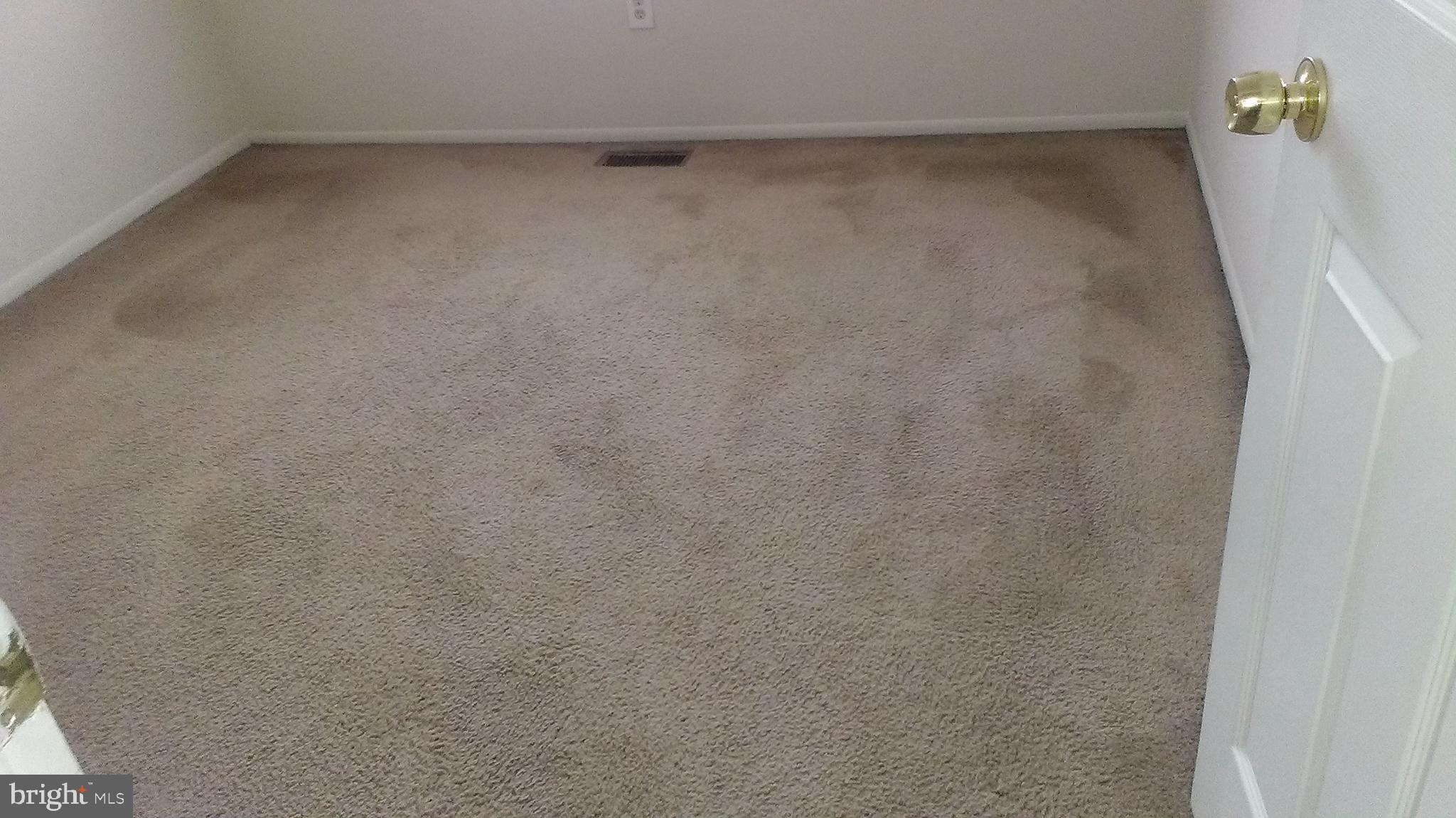 LAKELAND PARK - Residential Lease