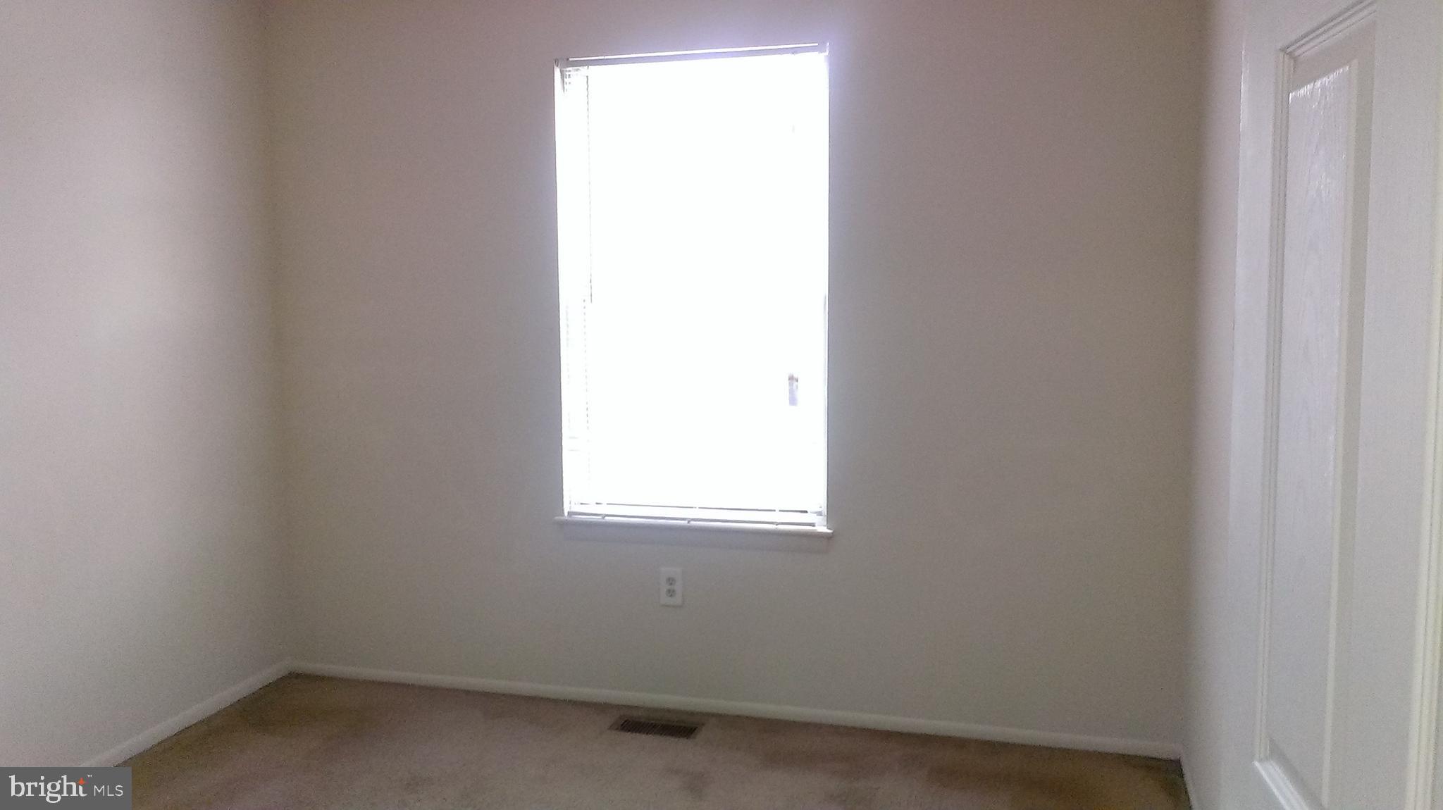 LAKELAND PARK - Residential Lease