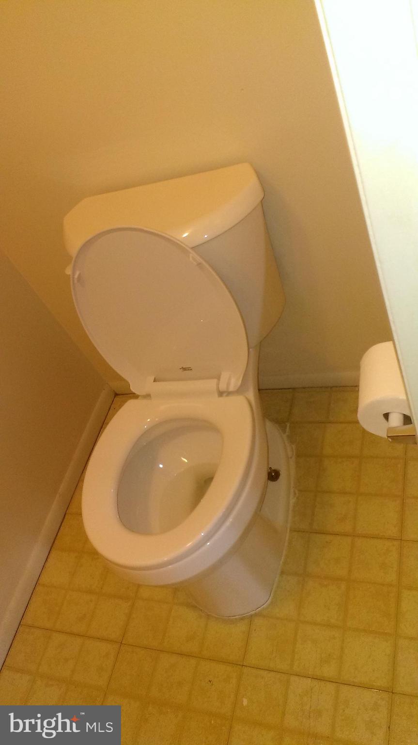 LAKELAND PARK - Residential Lease