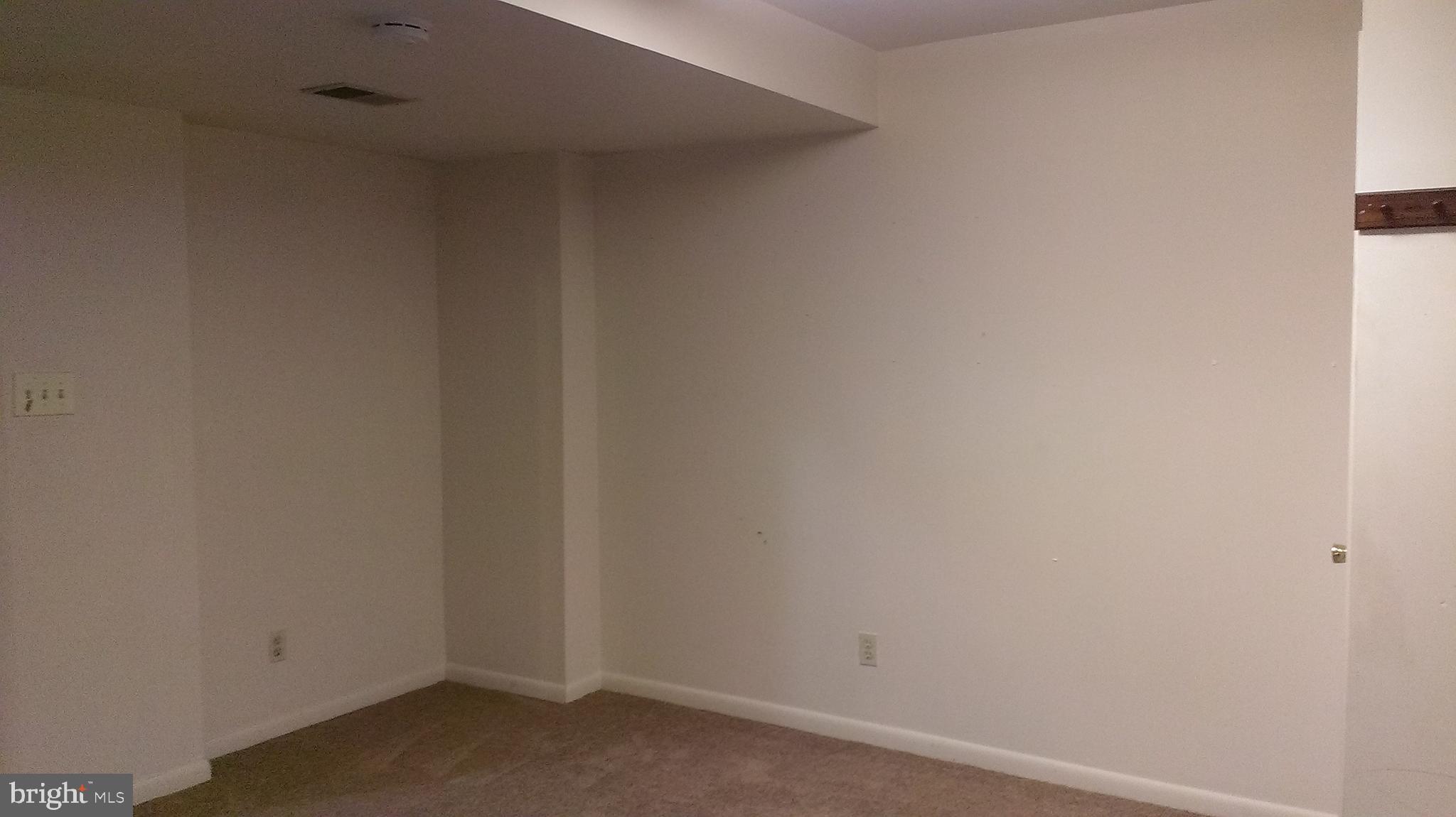 LAKELAND PARK - Residential Lease