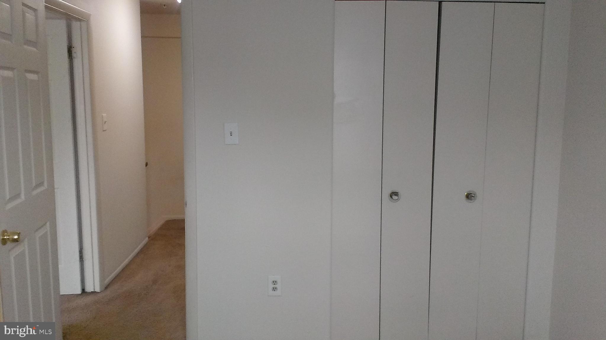 LAKELAND PARK - Residential Lease