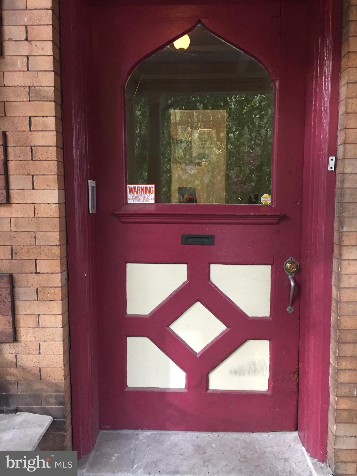 UNIVERSITY CITY - Residential Income