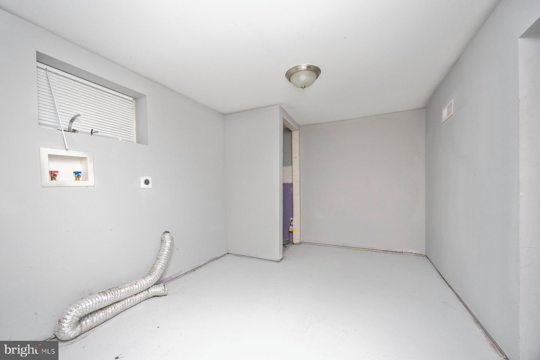 LAURAVILLE HISTORIC DISTRICT - Residential Lease