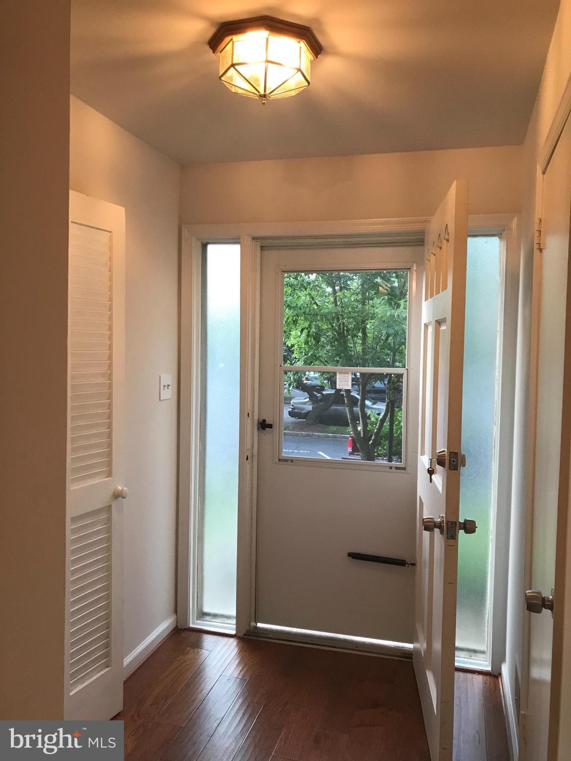 HAMPTON COURT - Residential Lease