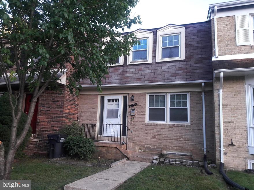 Beautiful three level town home on quiet cul-de-sac*Freshly painted! new carpet, New hardwood floors through out! Updated Kitchen with new appliances! Finished walk out Rec Room w/lower level bedroom and full bath*Great back yard w/patio,fabulous park and common grounds! plenty of parking  close to shopping center, Vienna metro, route 66, 495, 50, 29. & DC  great Location, ready to move in.!!