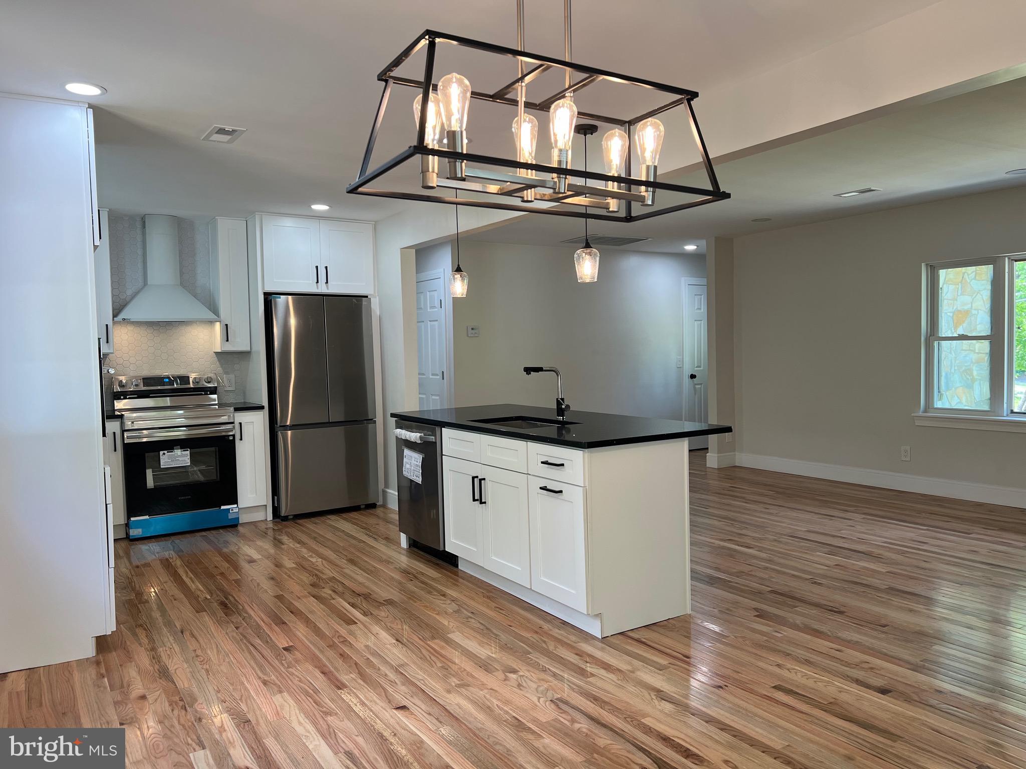104 FARMINGTON ROAD W
