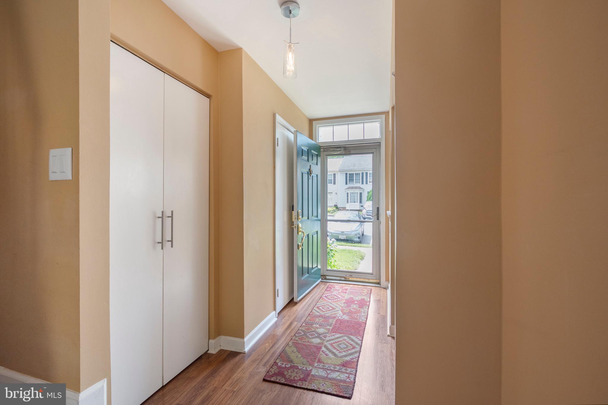 7683 NORTHERN OAKS COURT