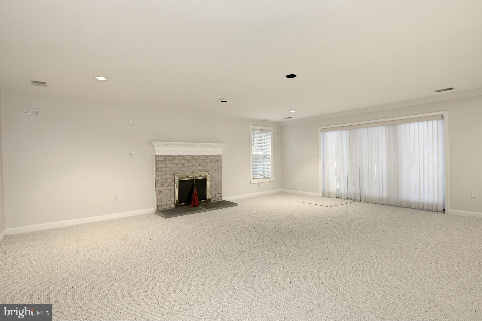 DARNESTOWN OUTSIDE - Residential