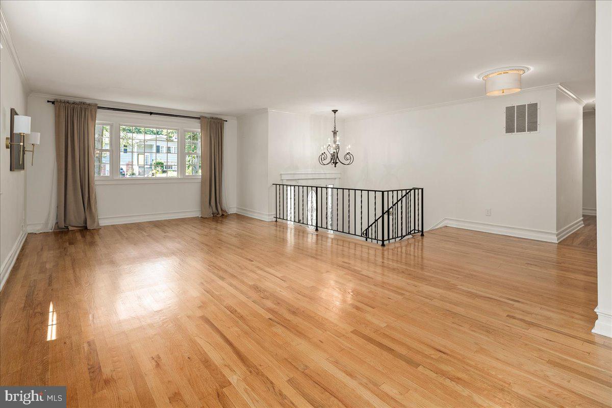 RIVERSIDE ESTATES - Residential