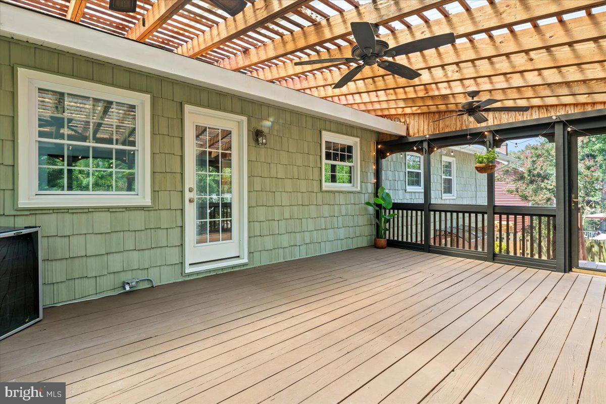 RIVERSIDE ESTATES - Residential