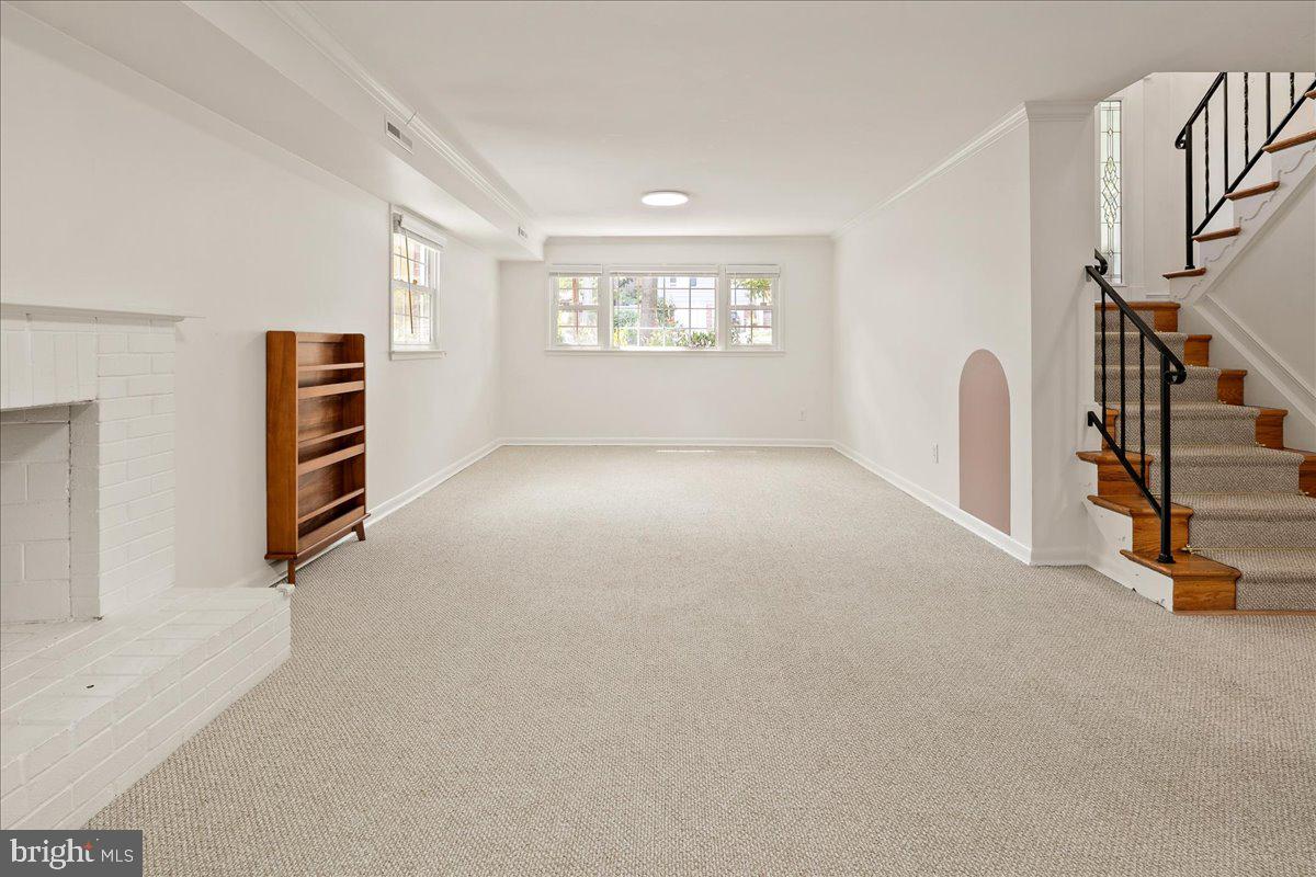 RIVERSIDE ESTATES - Residential