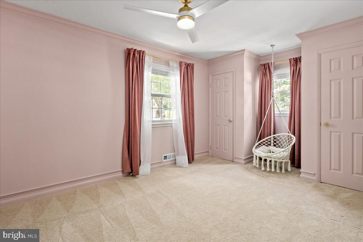 RIVERSIDE ESTATES - Residential