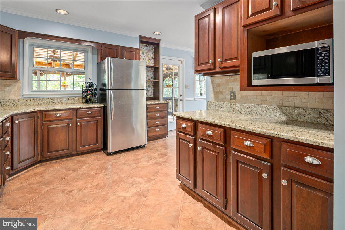 RIVERSIDE ESTATES - Residential