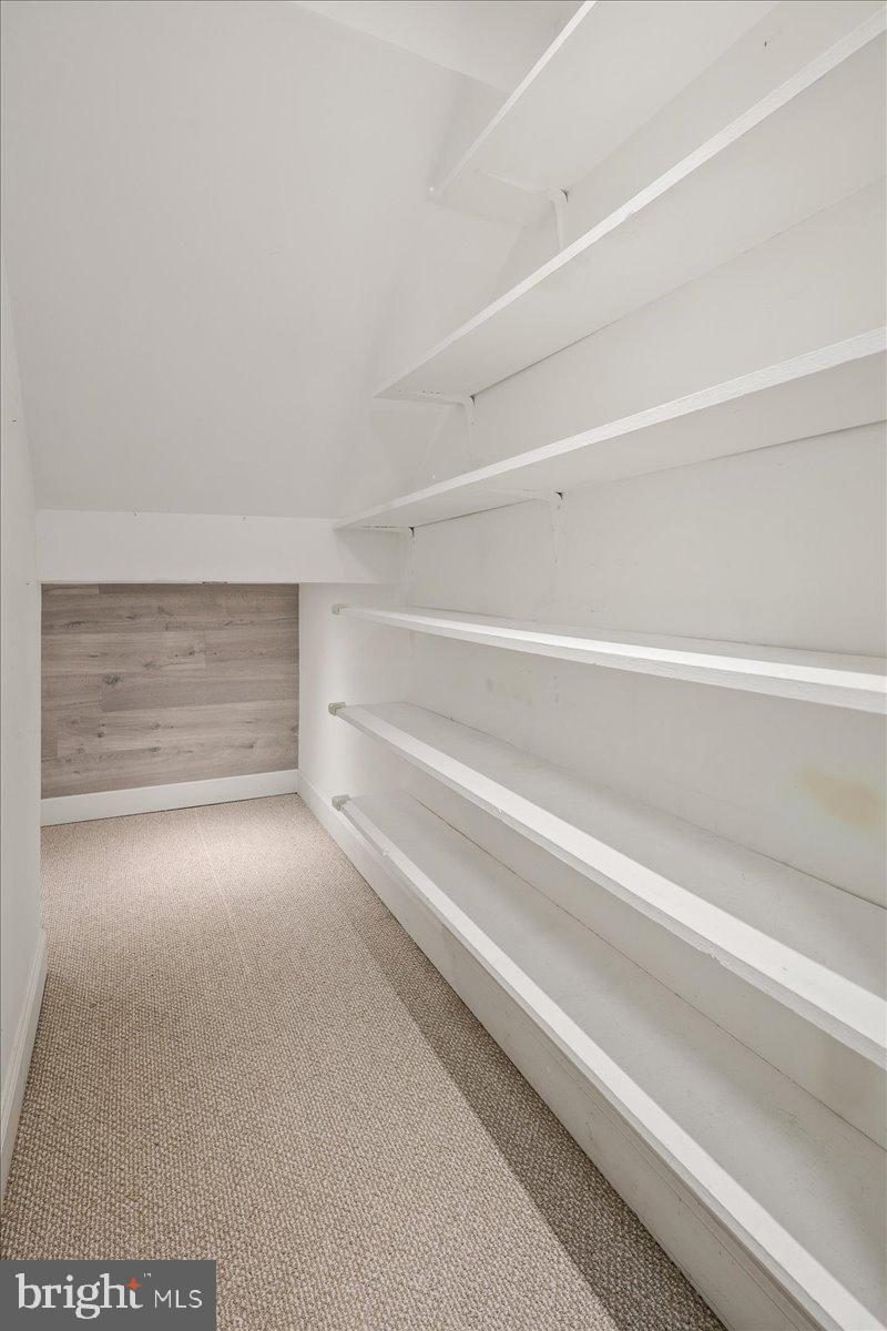 RIVERSIDE ESTATES - Residential