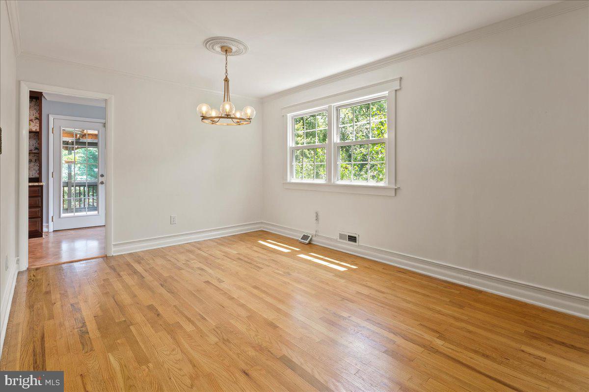 RIVERSIDE ESTATES - Residential