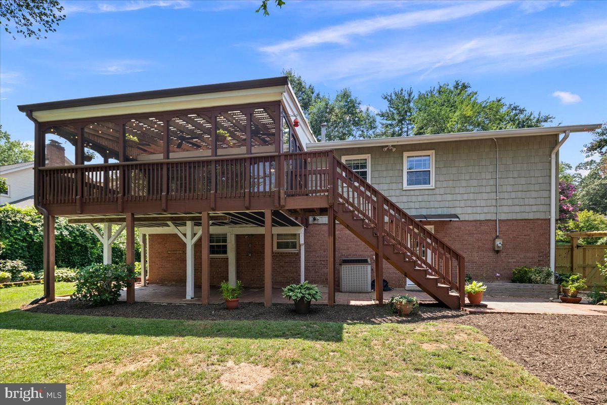 RIVERSIDE ESTATES - Residential