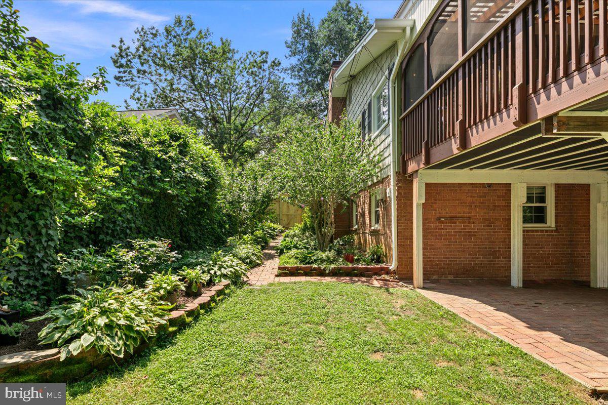 RIVERSIDE ESTATES - Residential